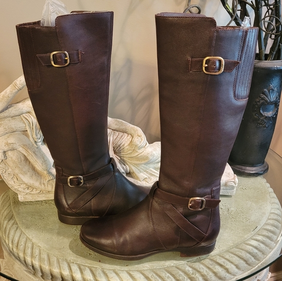 Ugg Australia Beryl Leather Riding Boots s/n 1005920 #387 - Picture 11 of 17